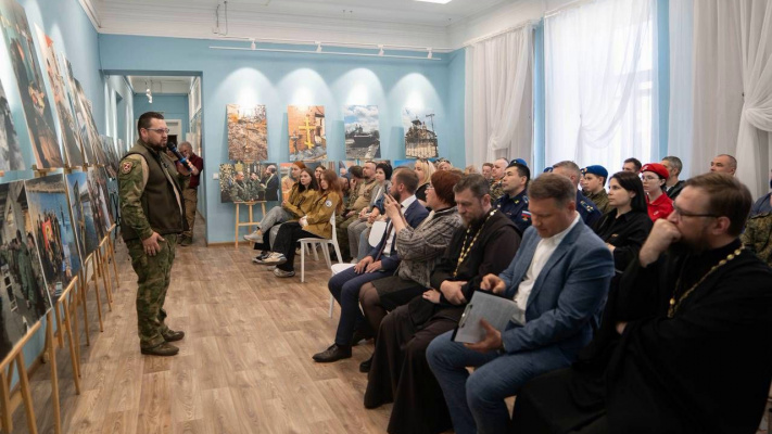 Сотрудники ВУЦ приняли участие в открытии передвижной фотовыставки «Добровольцы: сила веры» 